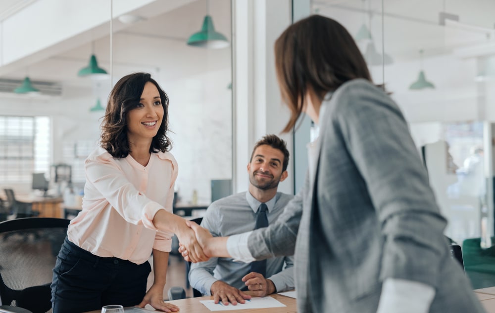como se apresentar em uma entrevista de emprego